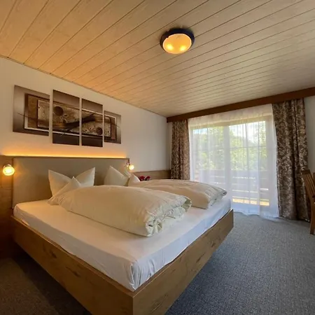 Fischerstueberl Hotel *